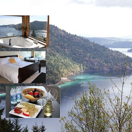 Moon Water Lodge Malahat Esterno foto
